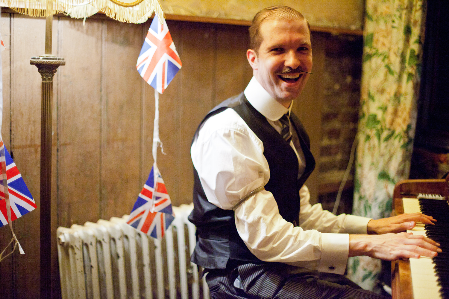 Baby Knees Up for babies and toddlers in Walthamstow