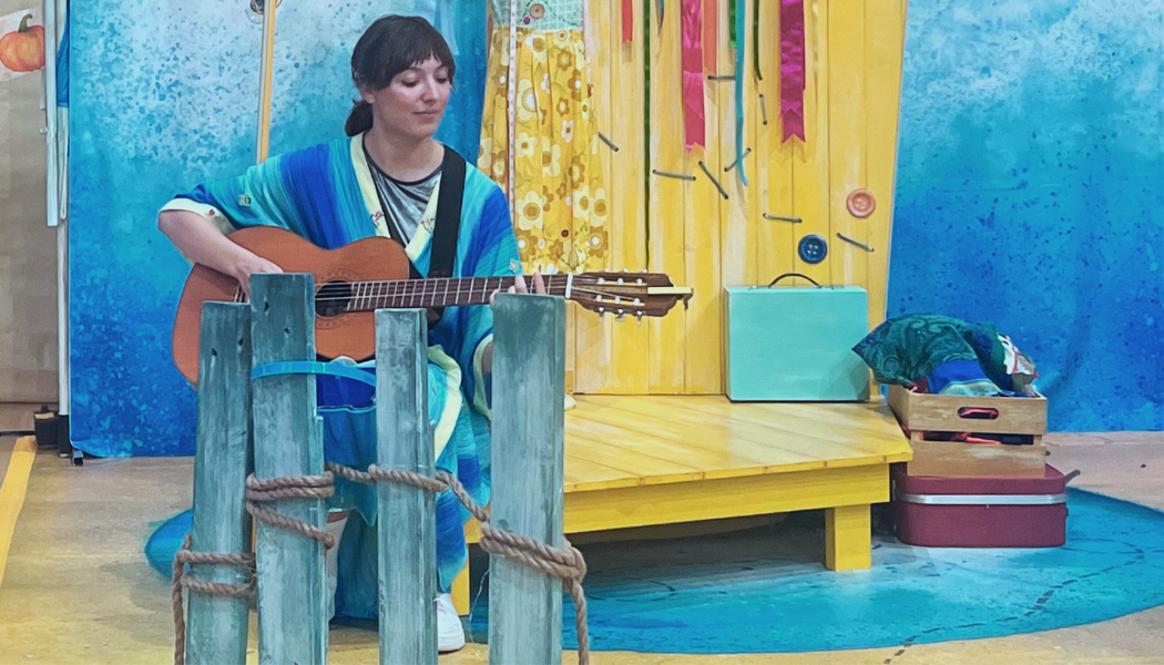 East London Mum reviews The Glass Slippers a modern seaside twist of the Cinderella classic told by actor musicians and featuring a fantastic vibrant original musical score